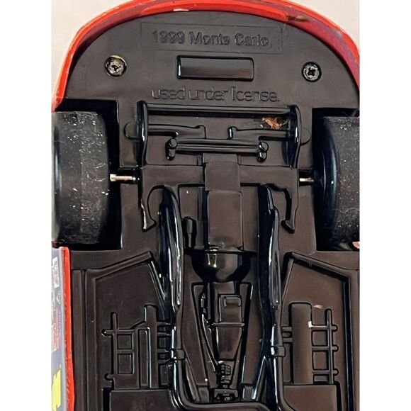 Jeff Gordon 1999 Monte Cristo Chevy Dupont 1/24 ELITE Model Car Colorful Hasboro - Picture 6 of 9